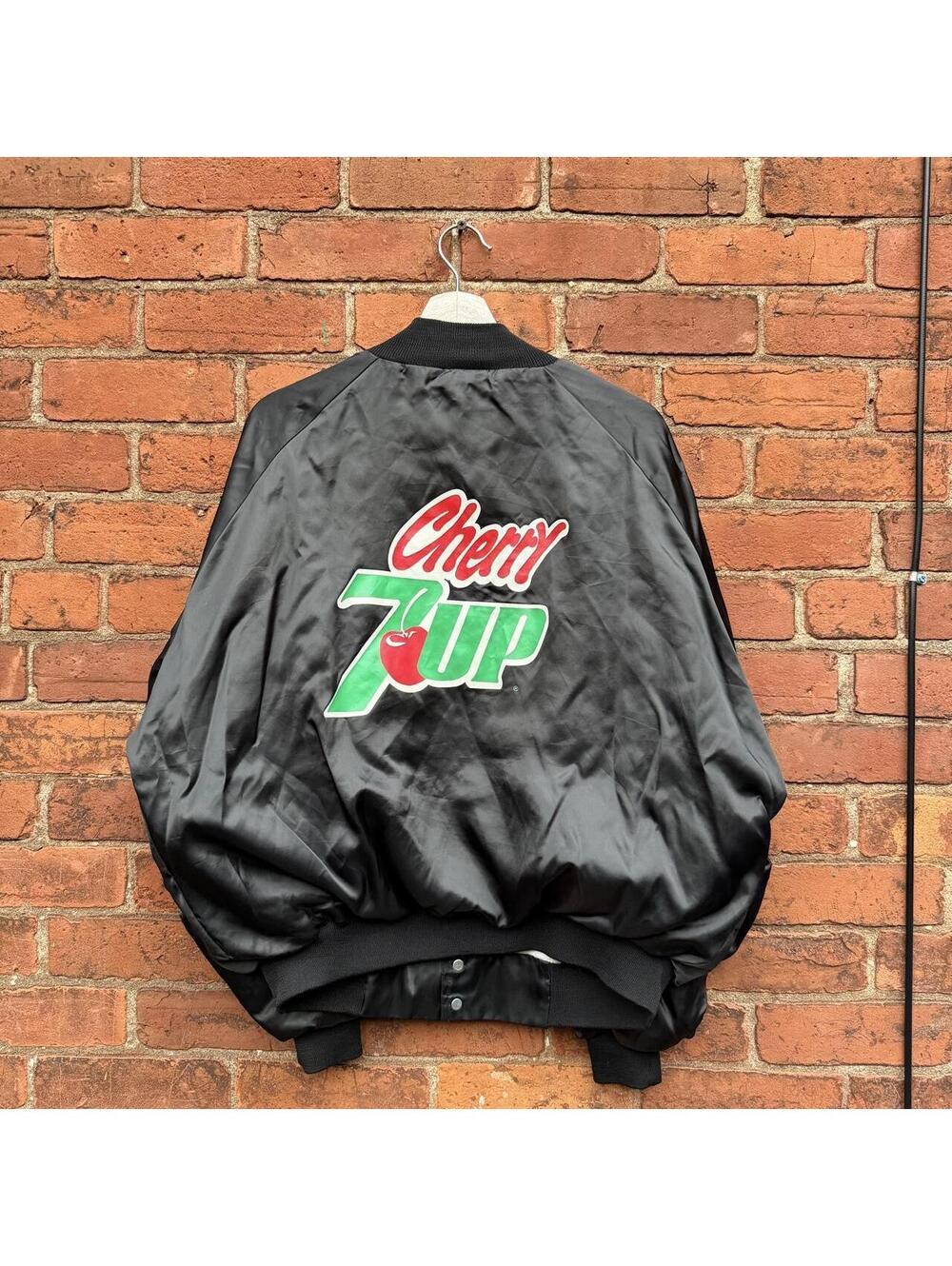 vintage cherry 7up satin bomber jacket 80s XL